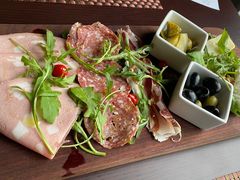 冷切芝士火腿拼盘-Kathleen's Waitan 凯圣琳江景西餐厅(外滩店)