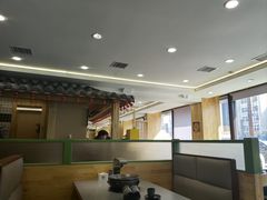 -啊美丽炭火烤肉(滑翔一店)