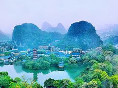 -叠彩山景区