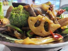 麻辣香锅-天天向上素食餐厅(五台山店)