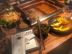 -老牌坊云南鱼豆花火锅(爱建店)