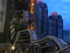-影汇之星8字形摩天轮