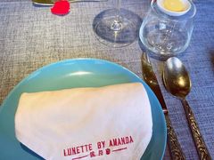 -弦月窗LUNETTE BY AMANDA(复兴路店)