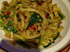 -巴特餐饮6加1音乐餐吧·新疆菜
