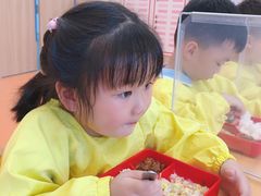 -小门牙好性格托育(北外滩中心)