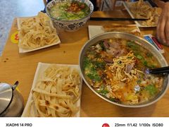 -八百里牛肉汤(盖饭·锅贴·万象城店)
