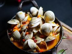 -The ROOF (通盈中心店)