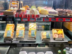 面包甜点陈列柜-星巴克(成都太古里二店)