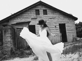 「进部婚纱摄影品牌连锁(红旗广场店)」踏莎行