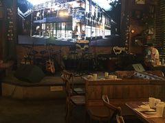 -胡桃里音乐餐厅(陶溪川店)(川湘赣菜·世界百大酒庄直供红酒·音乐表演)