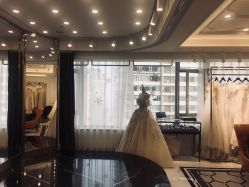 点击看大图 -拉瑞娜LaReine婚纱礼服高级定制