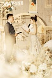 -艾米丽婚纱礼服