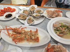 -不仔客海鲜·烧烤·270度海景餐厅(大东海店)