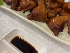 烧乳鸽-沙田新强记烧鹅海鲜酒家