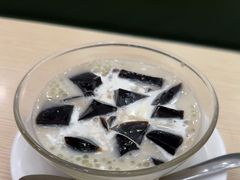 -佰搭果·广式茶餐厅(西华路店)