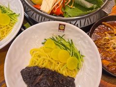 -喇喇排骨火锅·传统韩式脊骨汤(望京西园总店)