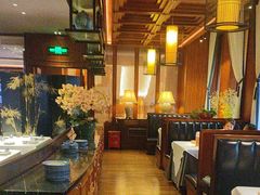 -八府香鸭·啫啫煲(华山路店)