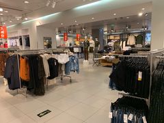 -H&M(华润万象城店)