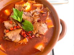 腾越牛肉锅-一品滇香·云南菜(公益西桥店)