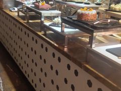 自助取餐区-广州中心皇冠假日酒店-环市食坊·海鲜自助餐厅