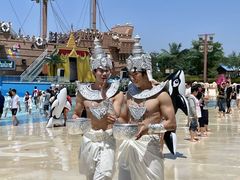 -乐华城·88度温泉乐园