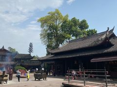 -峨眉山报国寺