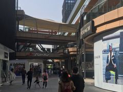 -砂之船奥莱(南京江宁店)