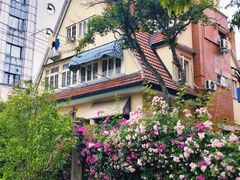 -常熟路(地铁站)