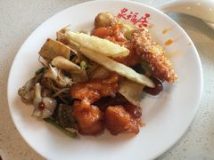 -泉福居酱骨头自助广场(南大街商业步行街店)