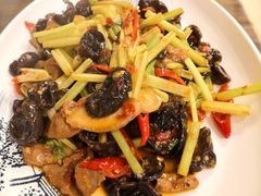 泡椒仔姜鲜牛肝-伊兰麒兰馨园·川菜·清真馆(339电视塔店)