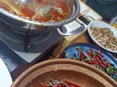 -老滇山寨•云南特色菜•地方菜•民族风情歌舞表演(金碧店)