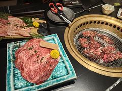 -山川小町·极番烧肉(新地假日广场店)