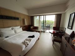 -三亚湾海居铂尔曼度假酒店