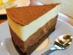 -Chom Cafe and Restaurant