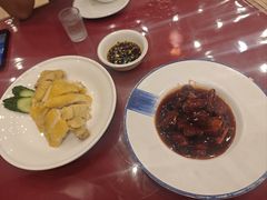 -侬佳蒸菜馆(听潮店)