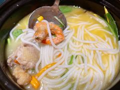 云南过桥米线-云海肴·汽锅鸡·云南菜(高德置地店)
