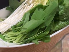-三人行骨头王火锅(长寿店)