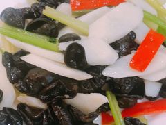 木耳炒懷山-益健海鲜大食坊(拱北口岸店)