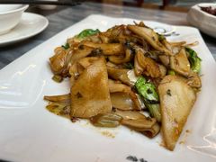 -蔼若春.传承三十年云南菜(金碧公园店)