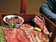-山川小町·极番烧肉(新地假日广场店)