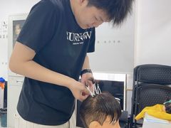 -首脑美容美发化妆美甲培训学校(龙岗校区)