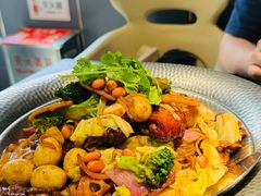-辣尚瘾·烤鱼·新川菜(牡丹园直营店)
