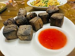 网红臭豆腐-芦茨金富饭庄·25年老字号·专做稻草鸡