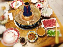 -毛辣果·贵州红酸汤牛肉火锅(西单店)