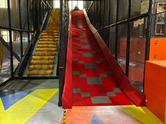 -嗨翻Hi-Fun竞技主题乐园·蹦床亲子生日轰趴(国光1937店)