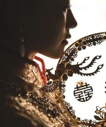 点击看大图 -挪娅婚纱摄影皇家会所