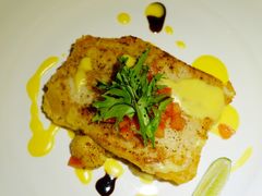 香煎鲽鱼配柠檬莎莎-鹿萤季·营地小馆(皇后公园店)