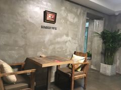 -HIGH FIVE哈福手工汉堡(桂林路店)