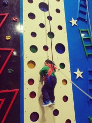 -爱丽丝奇幻乐园