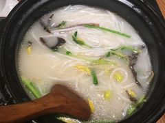 -云海肴·汽锅鸡·云南菜(天山百盛优客店)